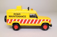 Matchbox SuperKings K-144/1; Land Rover Defender 110; Road Maintenance