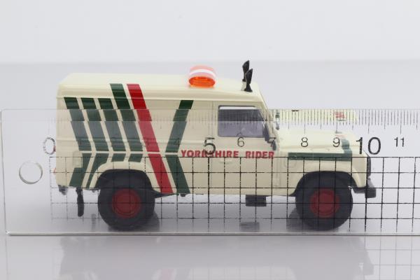 Corgi Classics CC07713; Land Rover 110 Defender; Yorkshire Rider Service Vehicle