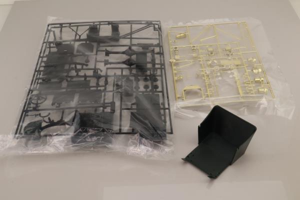 Union C-01-2000; 1912 Ford Model T; Plastic Self-Assembly Kit