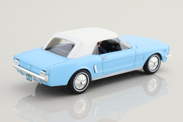 Universal Hobbies 30; James Bond, Ford Mustang Convertible; Thunderball
