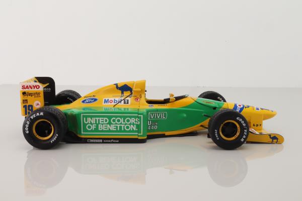 Minichamps 180001; Benetton B192 Formula 1; 1992; Michael Schumacher RN19